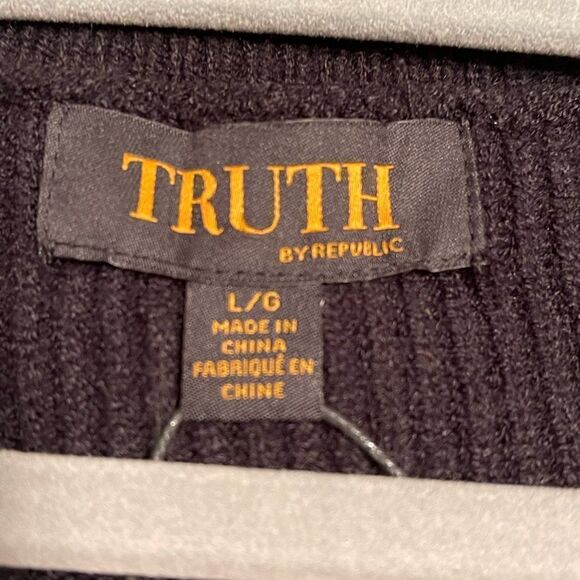 TRUTH V Neckline Rib knit sweater. Size: Large Color: Black - Picture 3 of 5